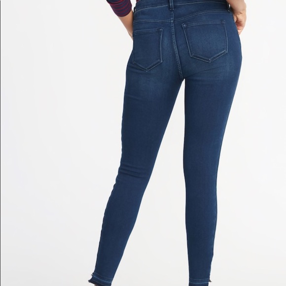 Mid Rise Built In Warm Super Skinny Jeans - Picture 2 of 7